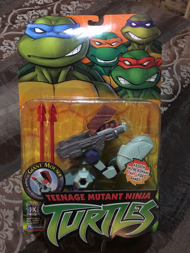 Giant Mouser - Playmates Toys (Teenage Mutant Ninja Turtles (2002)) action figure collectible [Barcode 043377530145] - Main Image 1