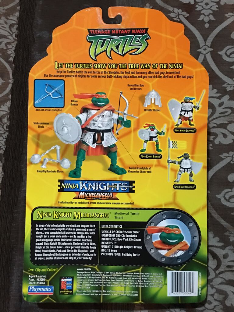 Ninja Knights Michelangelo - Playmates Toys (Teenage Mutant Ninja Turtles 2003) action figure collectible [Barcode 043377530442] - Main Image 2
