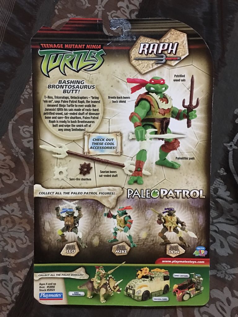 Paleo Raph - Playmates Toys (Teenage Mutant Ninja Turtles PaleoPatrol) action figure collectible [Barcode 043377535232] - Main Image 2