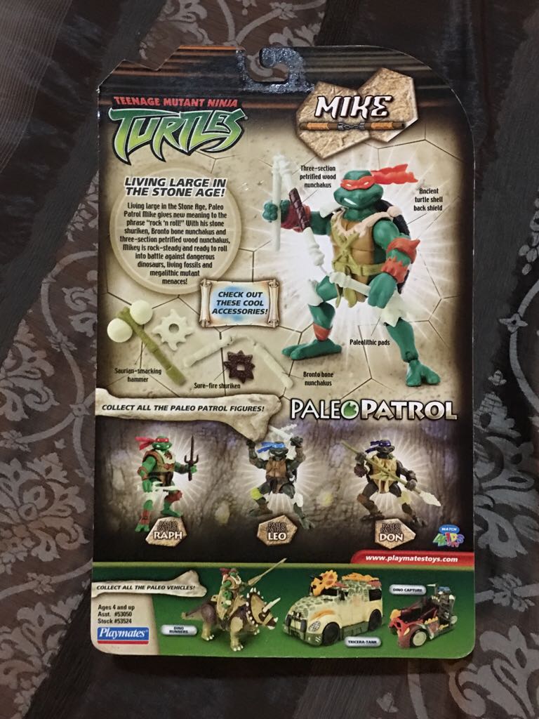 Paleo Mike - Playmates Toys (Teenage Mutant Ninja Turtles PaleoPatrol) action figure collectible [Barcode 043377535249] - Main Image 2