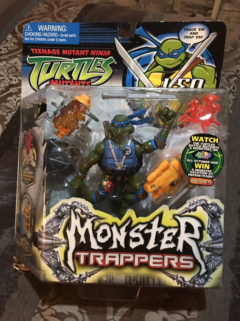 Monster Trapper Leo - Playmates Toys (Tmnt Mutants & Monsters) action figure collectible [Barcode 043377547013] - Main Image 1