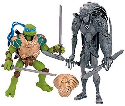 Movie Leo vs General Gato - Playmates Toys (TMNT) action figure collectible [Barcode 043377555131] - Main Image 3