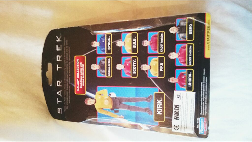 Uhura - Playmates (star Trek galaxy collection) action figure collectible [Barcode 043377617549] - Main Image 2