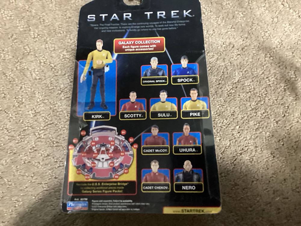 Star Trek Movie Kirk (Enterprise Uniform) 3 3/4 Inch  - Playmates (Star Trek) action figure collectible [Barcode 043377617815] - Main Image 2