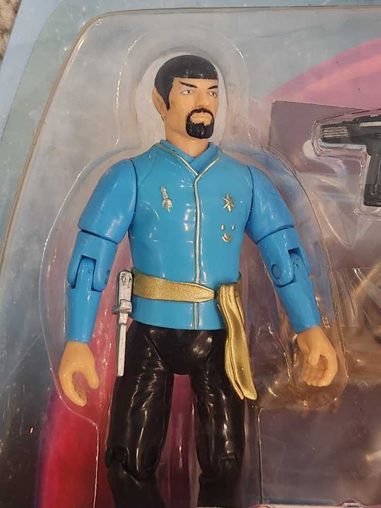 Mr. Spock - Playmates (Star Trek TOS) action figure collectible [Barcode 043377651055] - Main Image 3