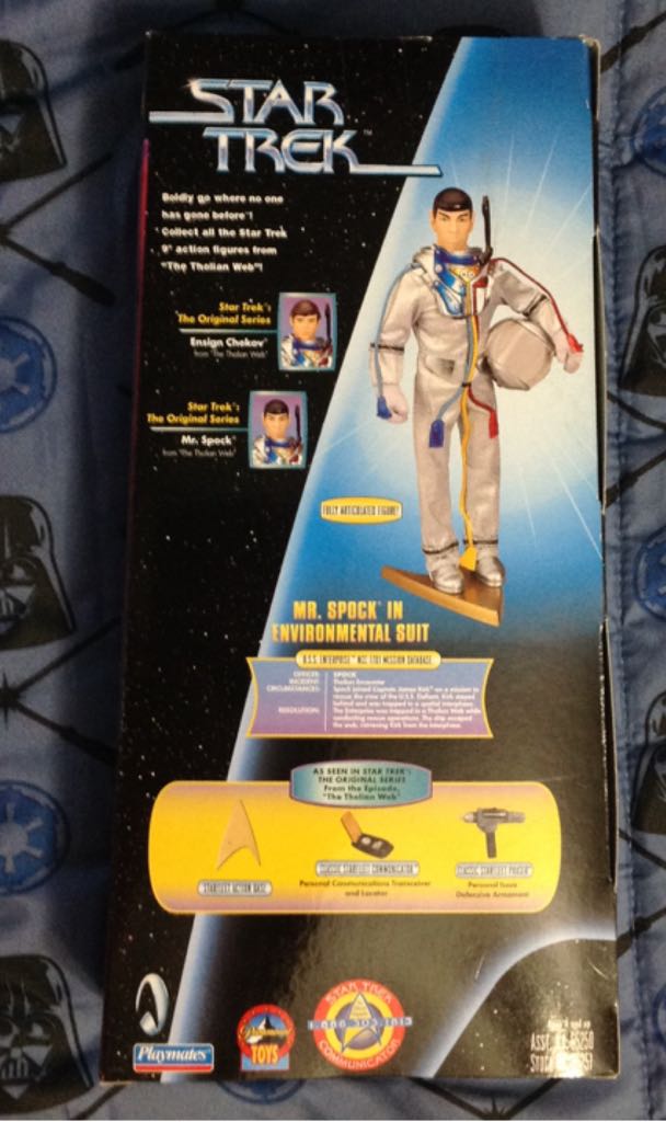 Mr. Spock In Environmental Suit - Playmates (Star Trek TOS) action figure collectible [Barcode 043377652519] - Main Image 2