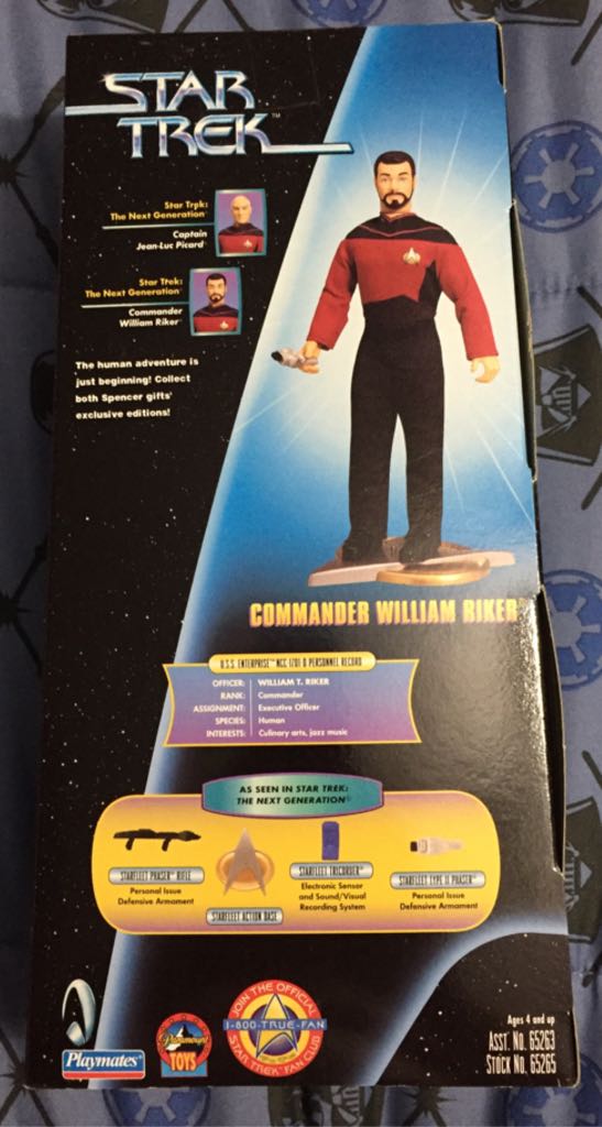 Commander William Riker (Spencer Exclusive) - Playmates Toys (Star Trek Exclusive) action figure collectible [Barcode 043377652656] - Main Image 2