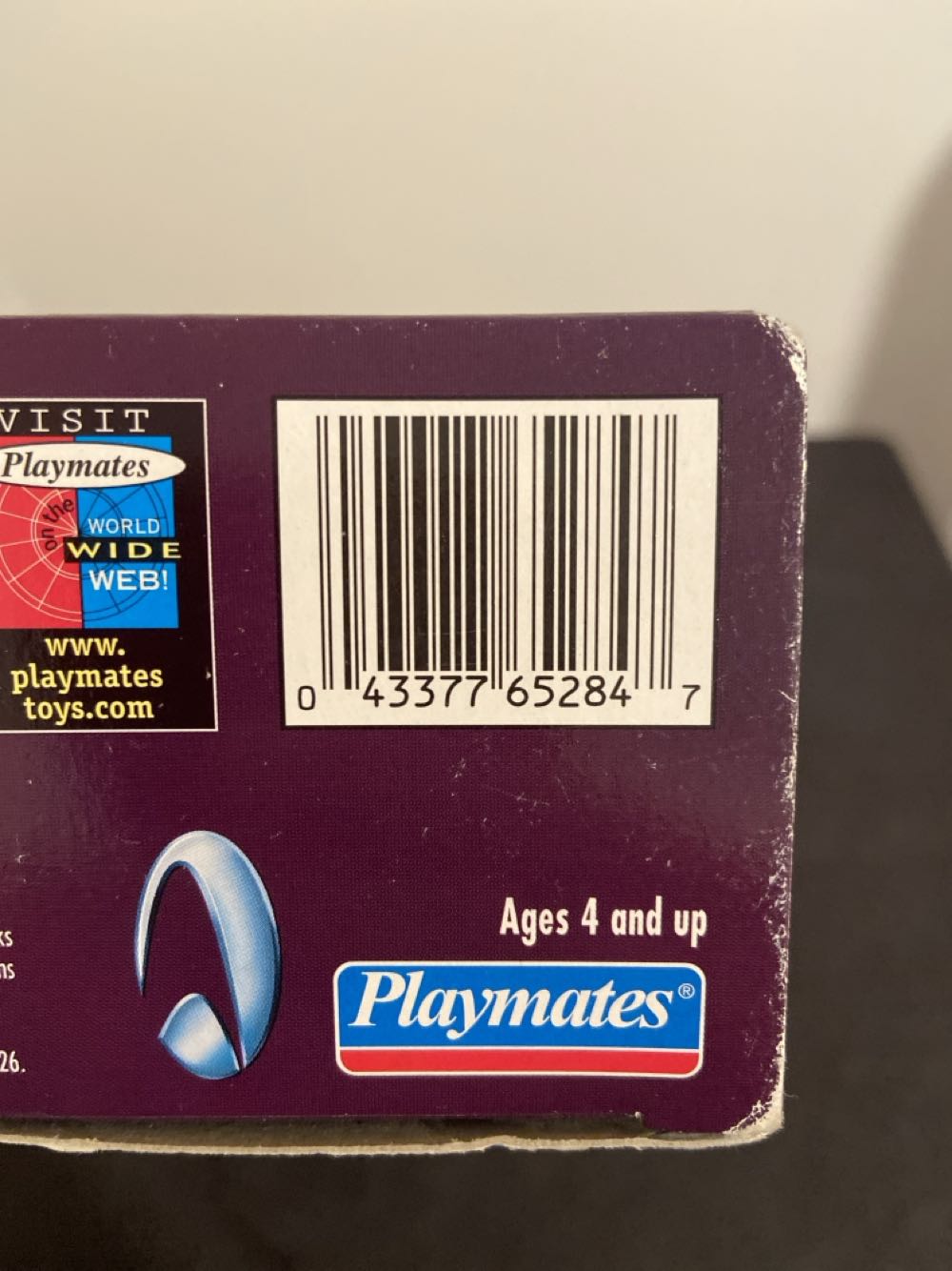 9” Commander Chakotay - Playmates (Star Trek Voyager) action figure collectible [Barcode 043377652847] - Main Image 4