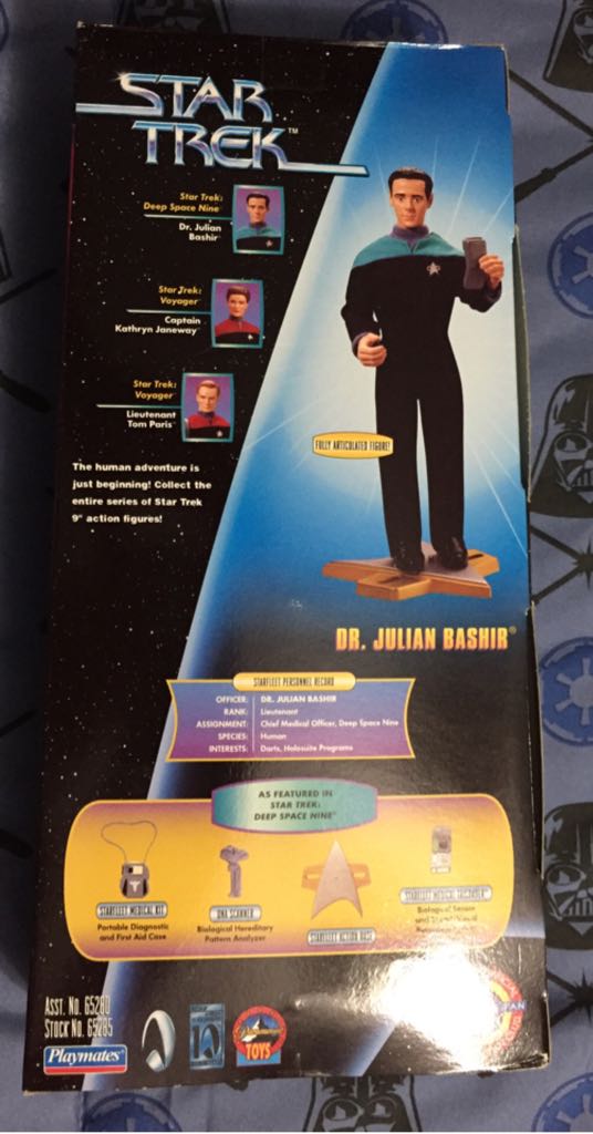 Dr. Julian Bashir - Playmates Toys (Star Trek - Deep Space Nine) action figure collectible [Barcode 043377652854] - Main Image 2