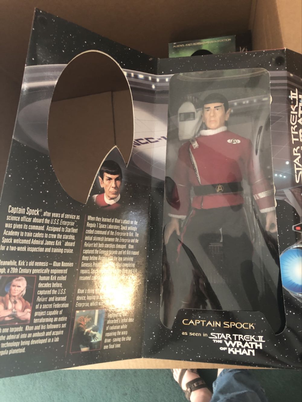 Star Trek - Spock-Star Trek 2 Wrath Of Khan - Playmates Toys (Star Trek Universe) action figure collectible [Barcode 043377657088] - Main Image 2