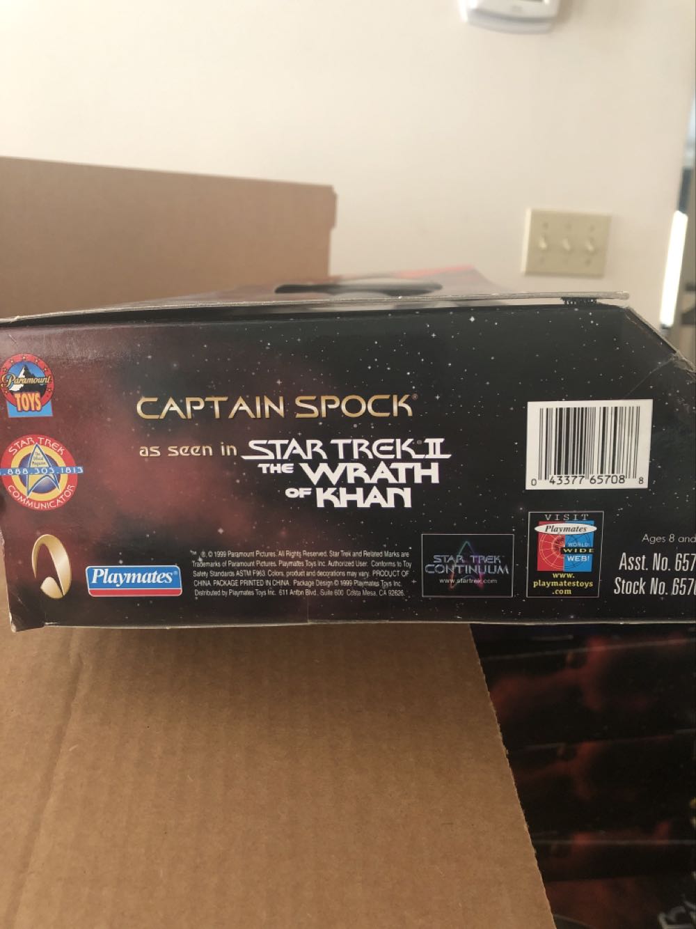 Star Trek - Spock-Star Trek 2 Wrath Of Khan - Playmates Toys (Star Trek Universe) action figure collectible [Barcode 043377657088] - Main Image 4