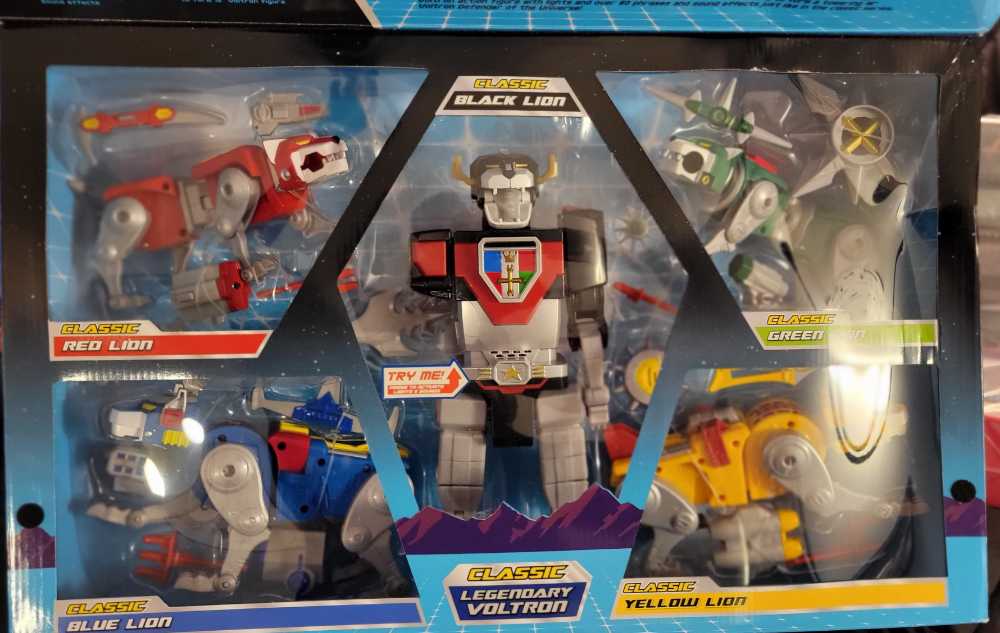Voltron  - Playmates (Classic Legendary Voltron) action figure collectible [Barcode 043377669920] - Main Image 3
