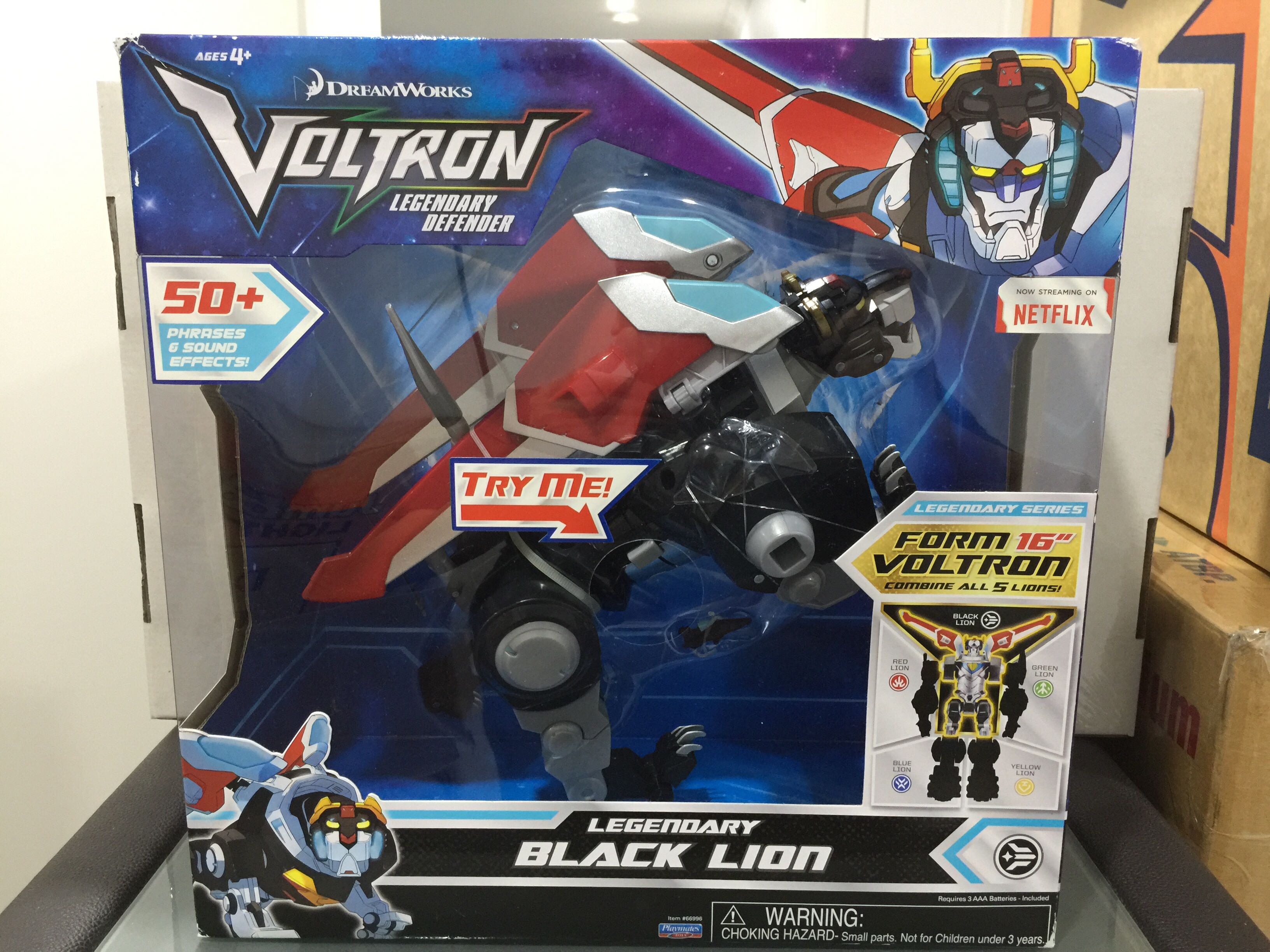 Voltron Legendary Defender Black Lion - Playmates (Voltron) action figure collectible [Barcode 043377669968] - Main Image 2