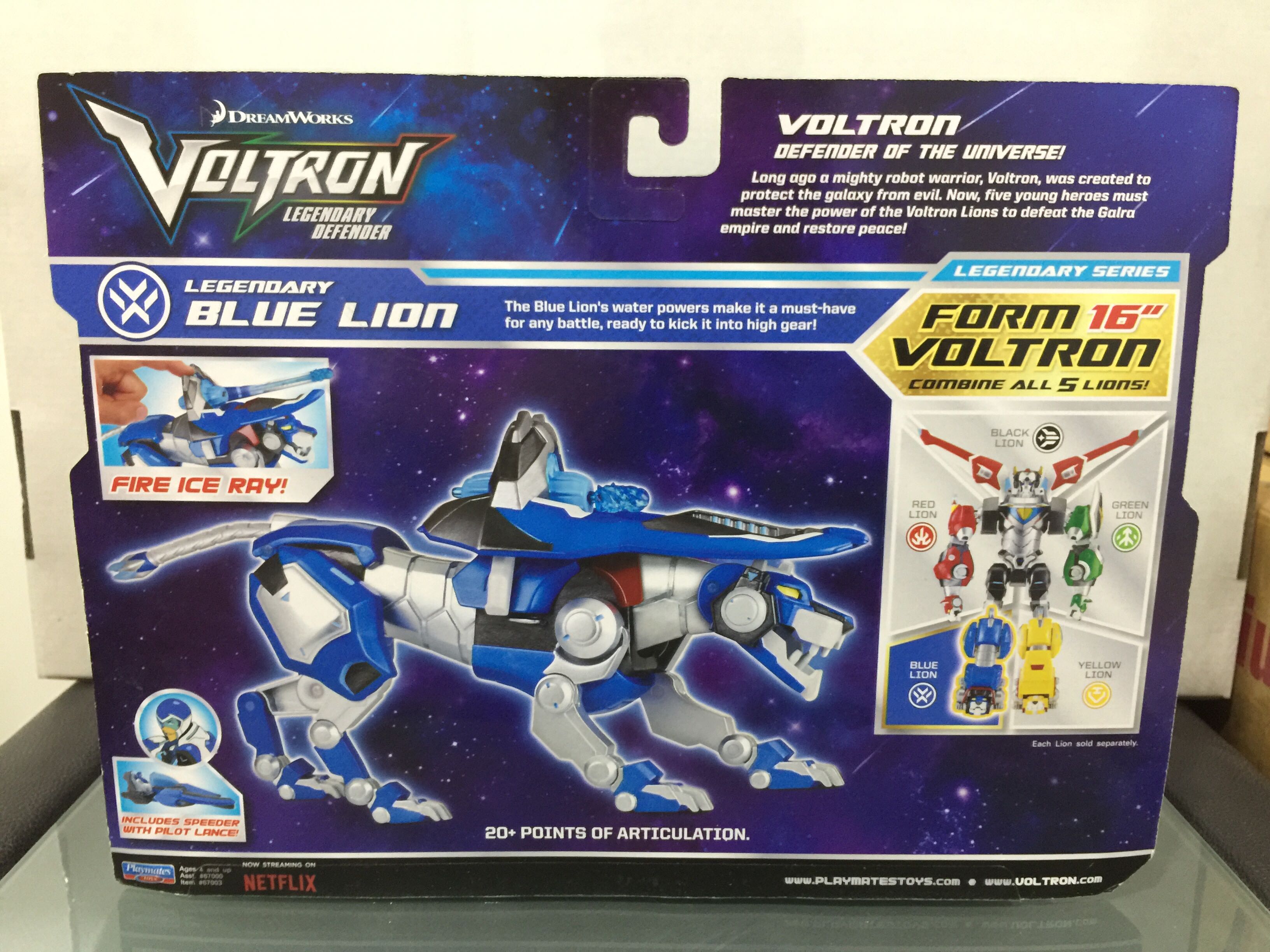 Blue Lion - Playmates (Voltron Legendary Defender) action figure collectible [Barcode 043377670032] - Main Image 3