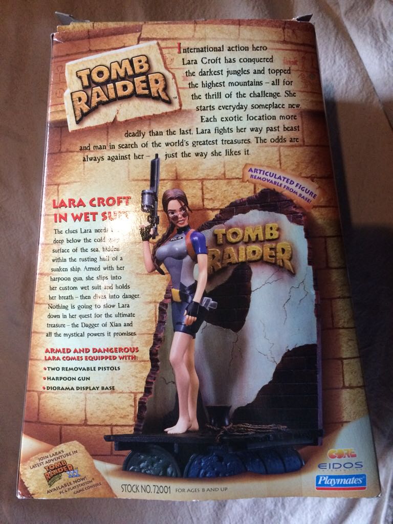 Playmates Toys Tomb Raider Tall: Lara Croft in Wet Suit with Two Removable Pisto  action figure collectible [Barcode 043377720010] - Main Image 2