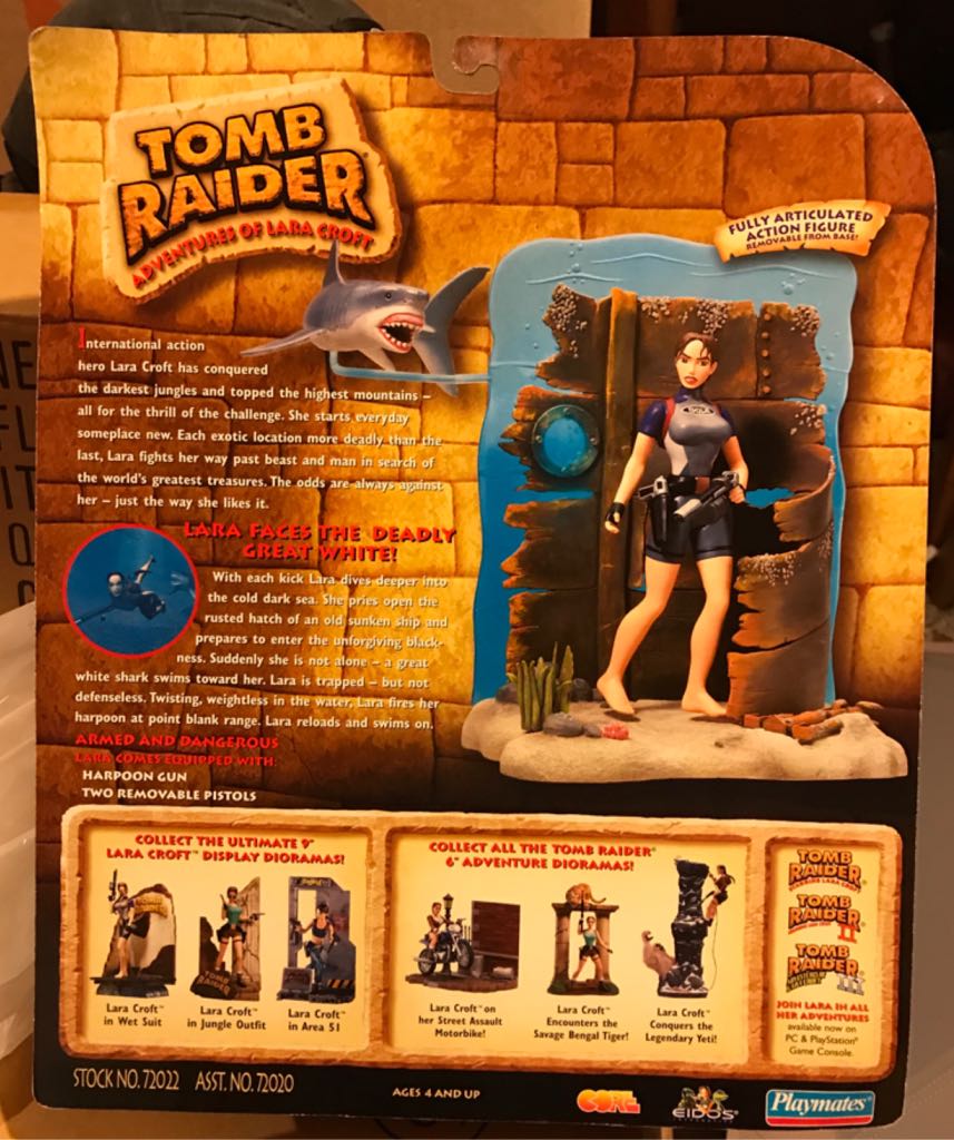 Lara Croft Faces The Deadly Great White! - Playmates (Tomb Raider) action figure collectible [Barcode 043377720225] - Main Image 2