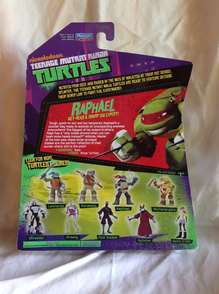 Raphael - Playmates Toys (Teenage Mutant Ninja Turtles: 2012) action figure collectible [Barcode 043377905042] - Main Image 2