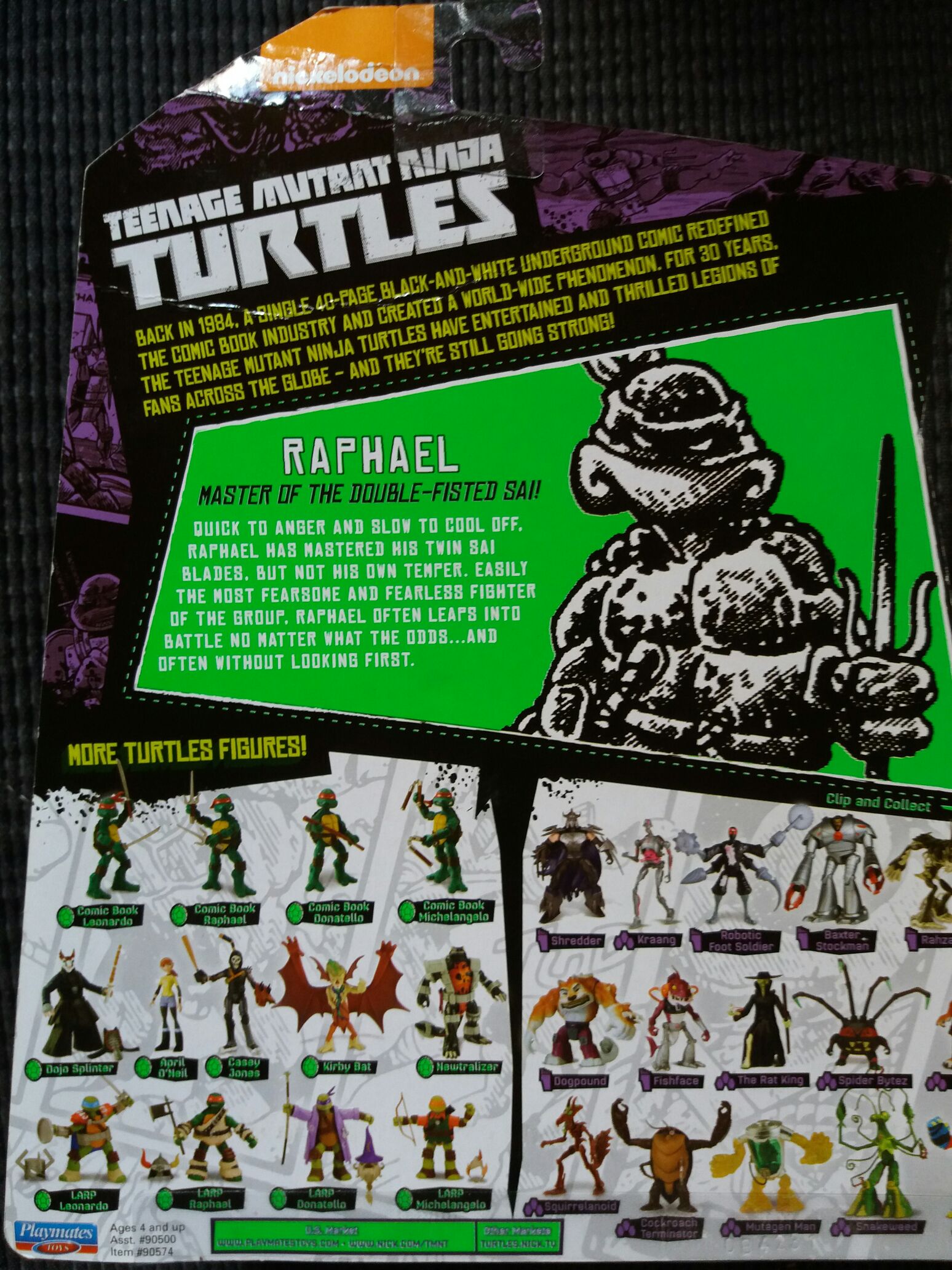Comic Book Raphael - Playmates Toys (Teenage Mutant Ninja Turtles: 2012) action figure collectible [Barcode 043377905745] - Main Image 2