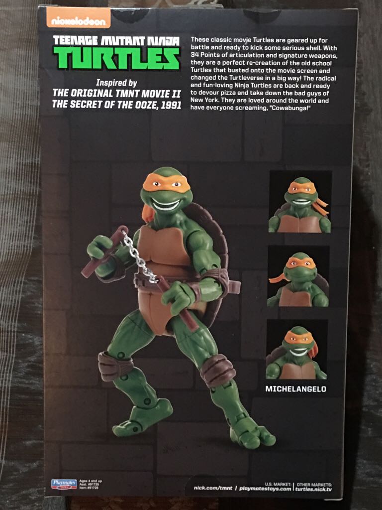 Ninja Turtles Classic Michelangelo - Playmates Toys (Teenage Mutant Ninja Turtles Classic Coll) action figure collectible [Barcode 043377917281] - Main Image 2