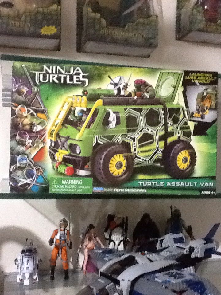 Turtle Assault Van - Playmates Toys (Teenage Mutant Ninja Turtles) action figure collectible [Barcode 043377942016] - Main Image 2