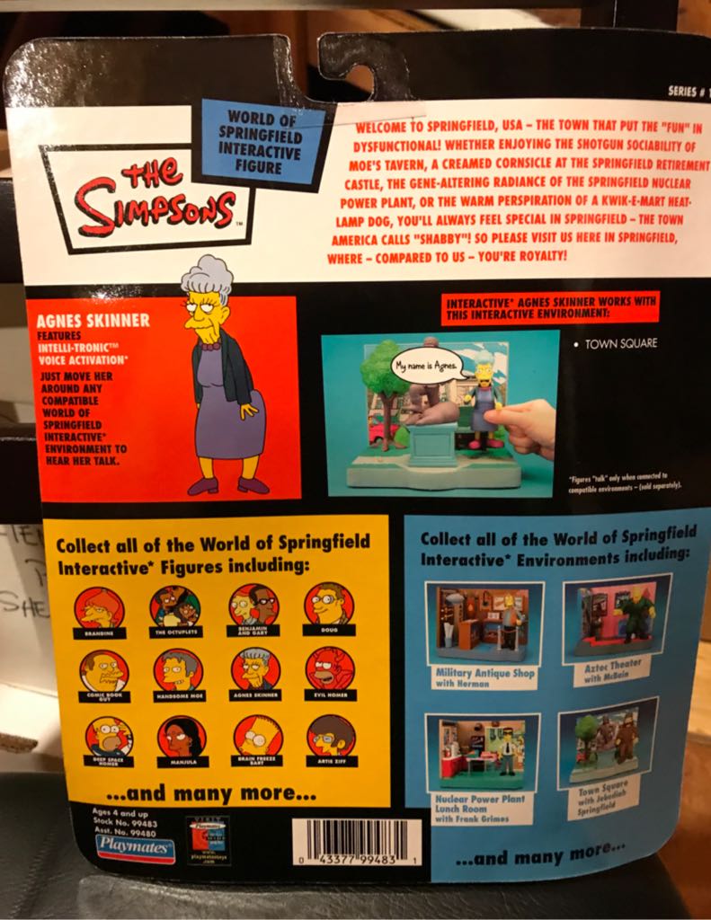 Agnes Skinner  - Playmates (World of Springfield: Simpsons) action figure collectible [Barcode 043377994831] - Main Image 2