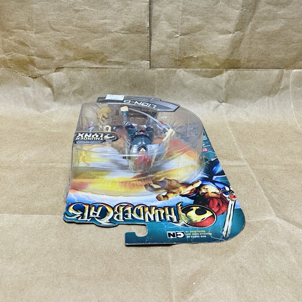 Lion-O - Bandai (Thundercats 2011) action figure collectible [Barcode 045557330019] - Main Image 3