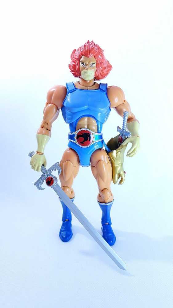 Thundercats Lion-o - Bandai (Thundercats Classics) action figure collectible [Barcode 045557330415] - Main Image 4
