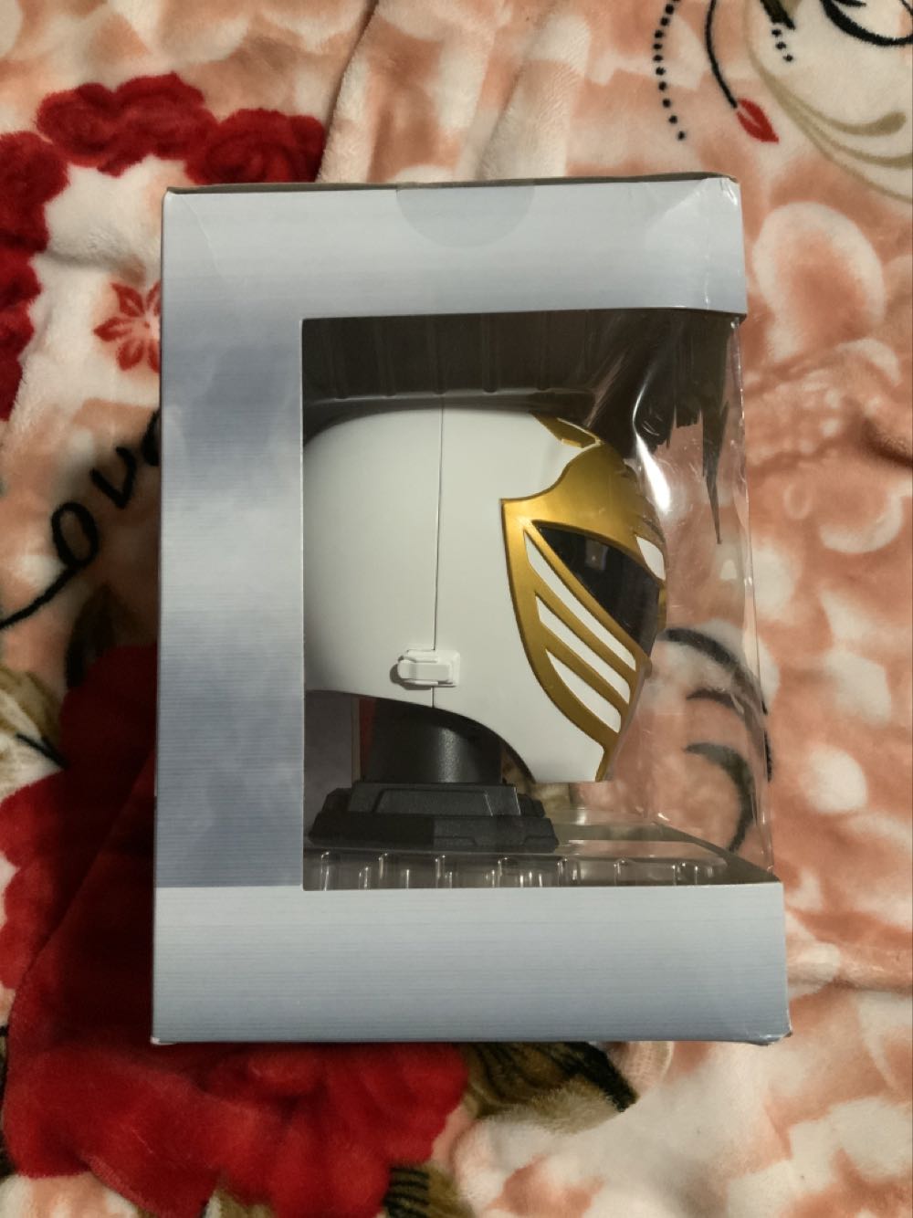 White Ranger Helmet Legacy Collection - Bandai America, Inc. (Mighty Morphin Power Rangers) action figure collectible [Barcode 045557402211] - Main Image 2