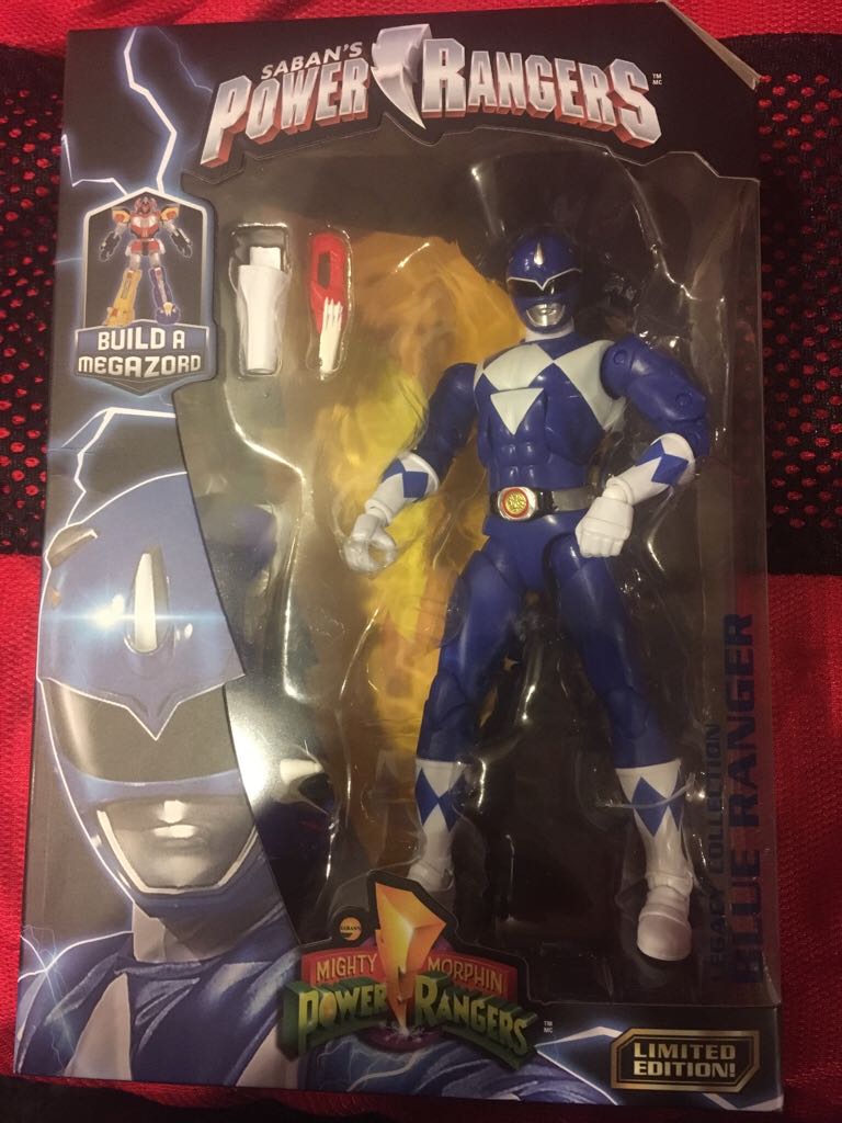 Max Steel ™: MX77 Sharkruiser ™ Aqua Attack Vehicle