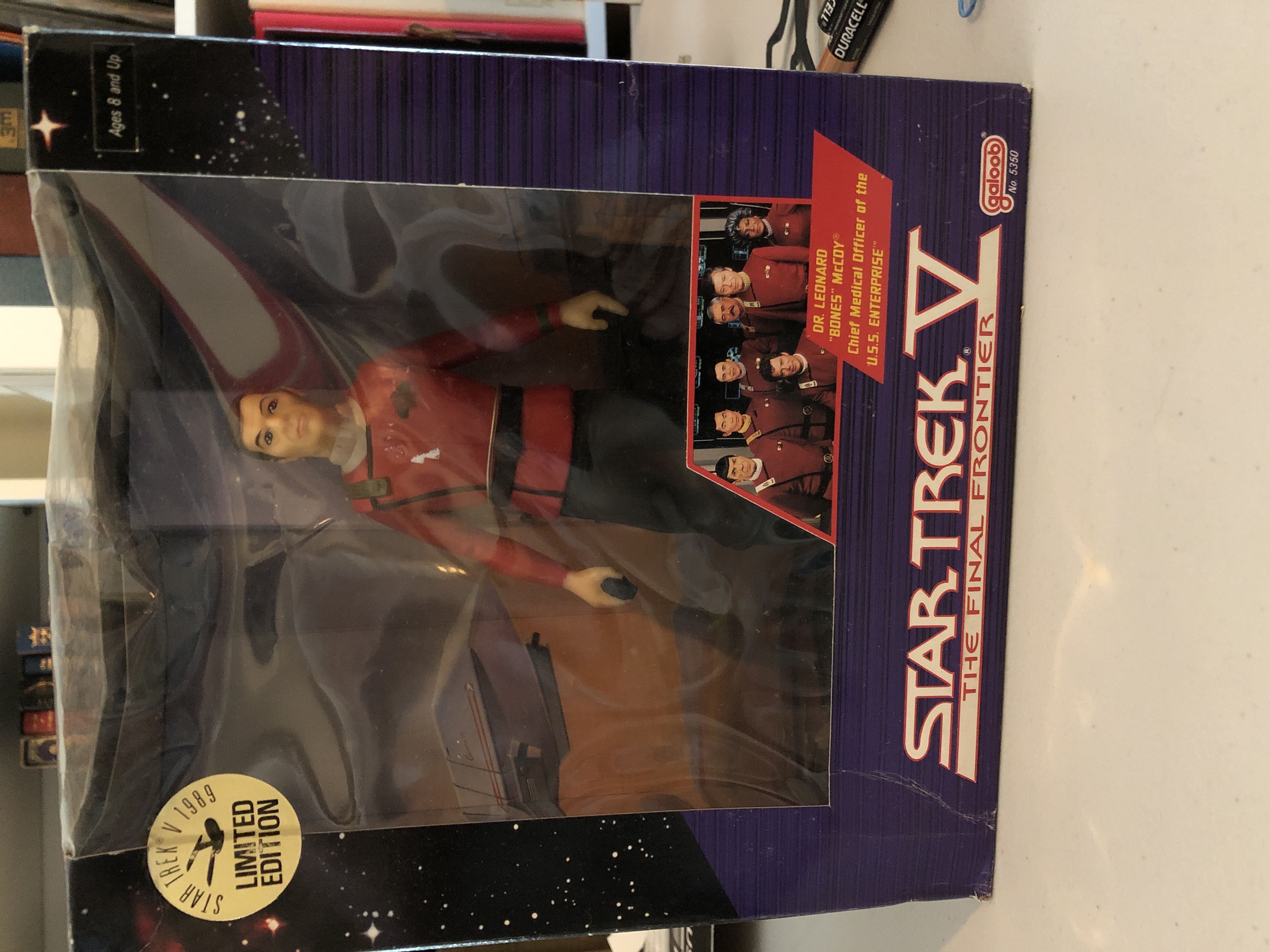 Mr Spock - Science Officer of the USS Enterprise - Galoob (Star Trek V - The Final Frontier) action figure collectible [Barcode 047246053506] - Main Image 2