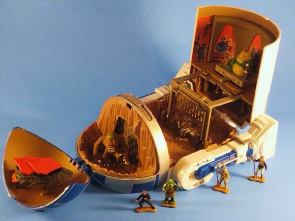 Star Wars R2-D2/ Jabbas Palace - Galoob (Star Wars) action figure collectible [Barcode 047246658138] - Main Image 1
