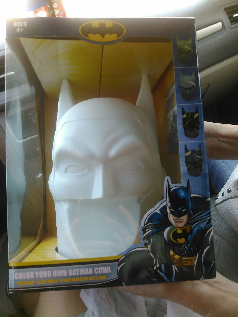 Color Your OWN BATMAN COWL - DC Comics action figure collectible [Barcode 049022848214] - Main Image 2