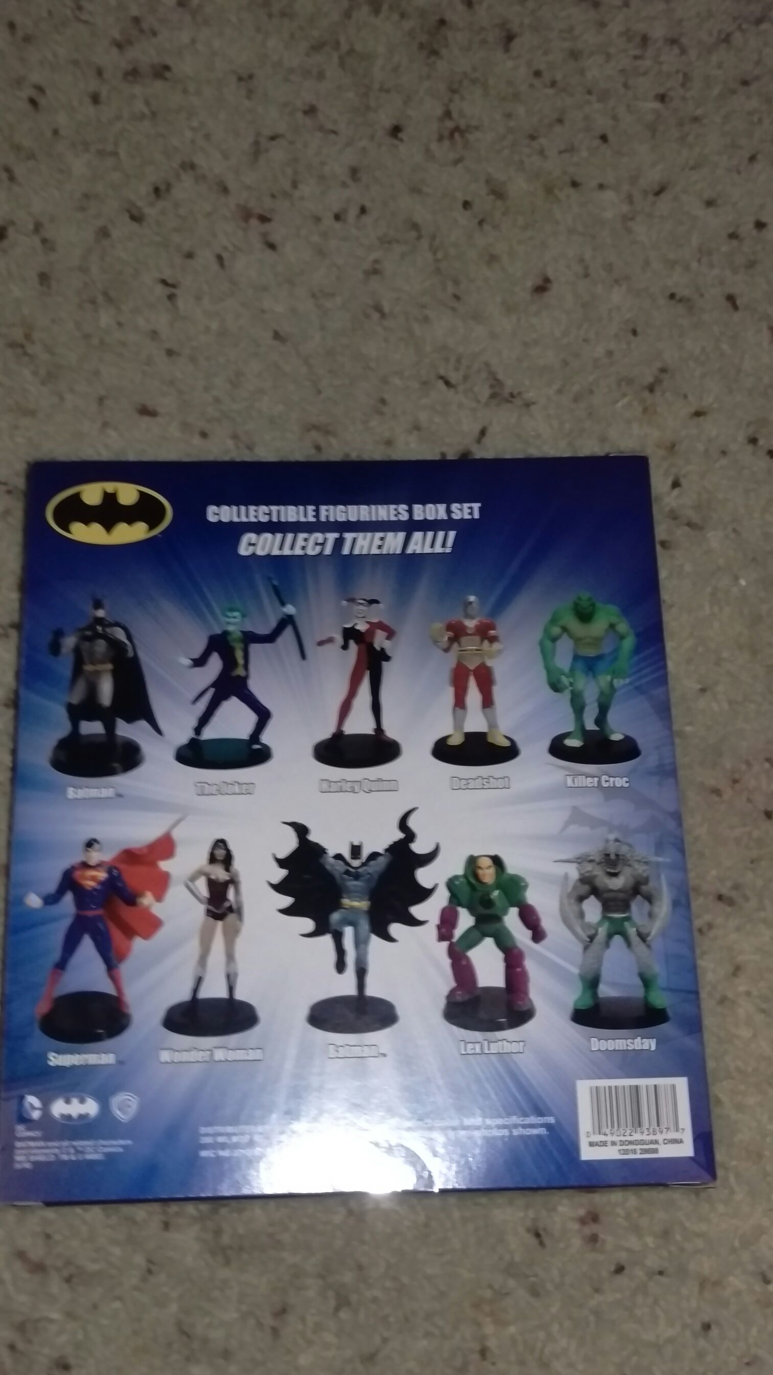 Collectible Figurines Box Set - DC Comics (Action Figures) action figure collectible [Barcode 049022938977] - Main Image 2
