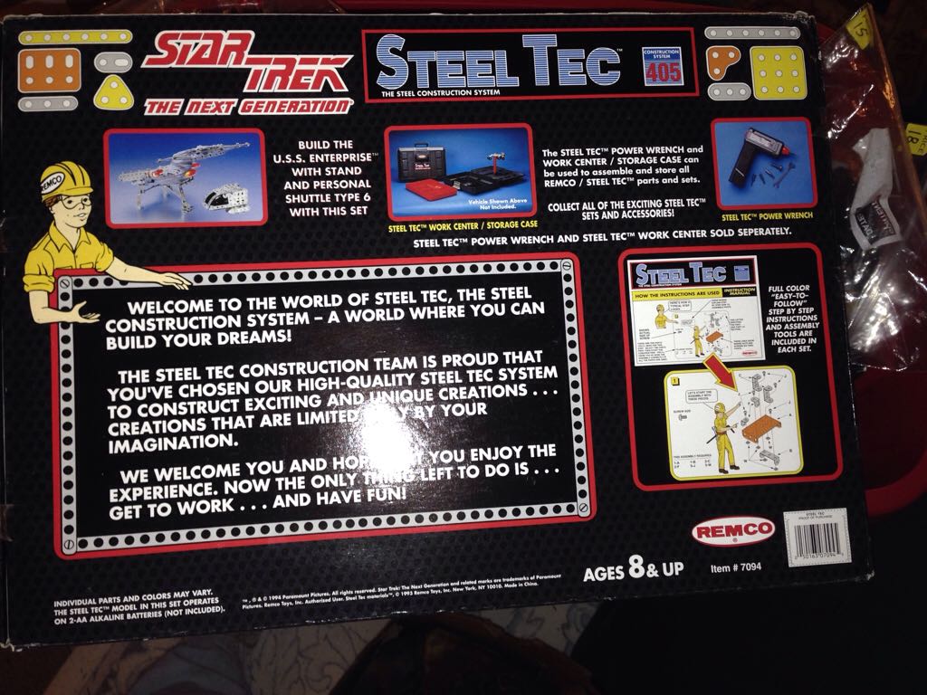 Steel Tec USS Enterprise NCC-1701-D - Remco (Star Trek TNG) action figure collectible [Barcode 050163070945] - Main Image 2