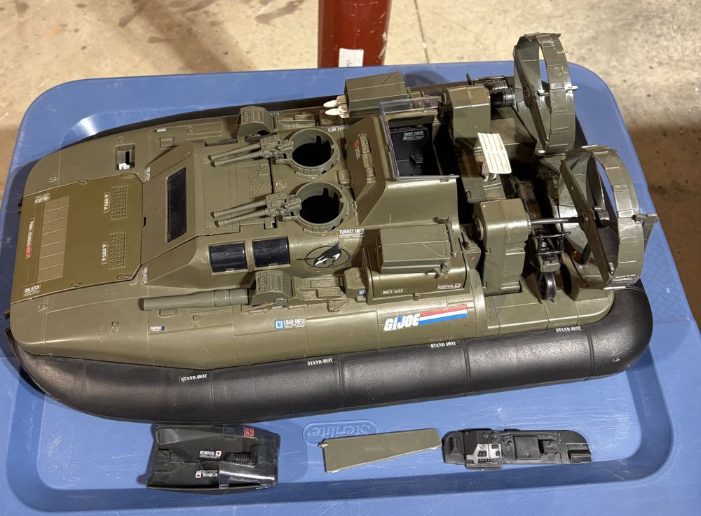 G.I. Joe: Killer W.H.A.L.E. Hovercraft - Hasbro (G.I. Joe - A Real American Hero) action figure collectible [Barcode 068597060050] - Main Image 4