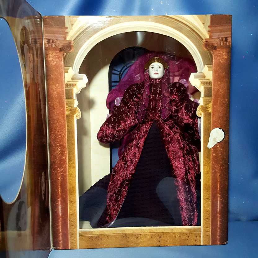 12” Queen Amidala Return To Naboo - Hasbro (1999-2000 Episode I) action figure collectible [Barcode 0076930617816] - Main Image 3