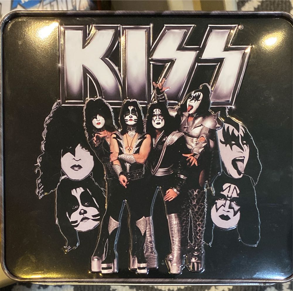 Pez Kiss Gift Set #12-07-2104 - PEZ Candy Inc. (KISS) action figure collectible [Barcode 073621008861] - Main Image 2