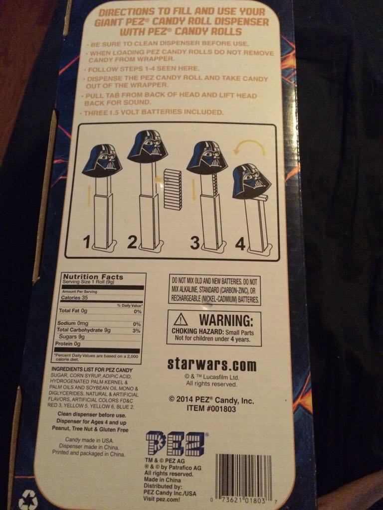 Star Wars - Darth Vader - Giant Pez - PEZ (Star Wars Pez) action figure collectible [Barcode 073621018037] - Main Image 2