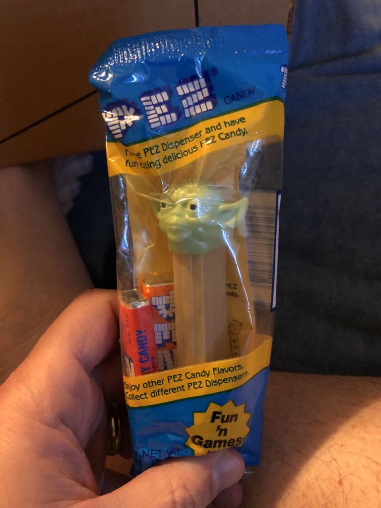 Star Wars Pez: The Porg Pez Dispenser TLJ - PEZ Candy Inc (PEZ) action figure collectible [Barcode 073621090026] - Main Image 2