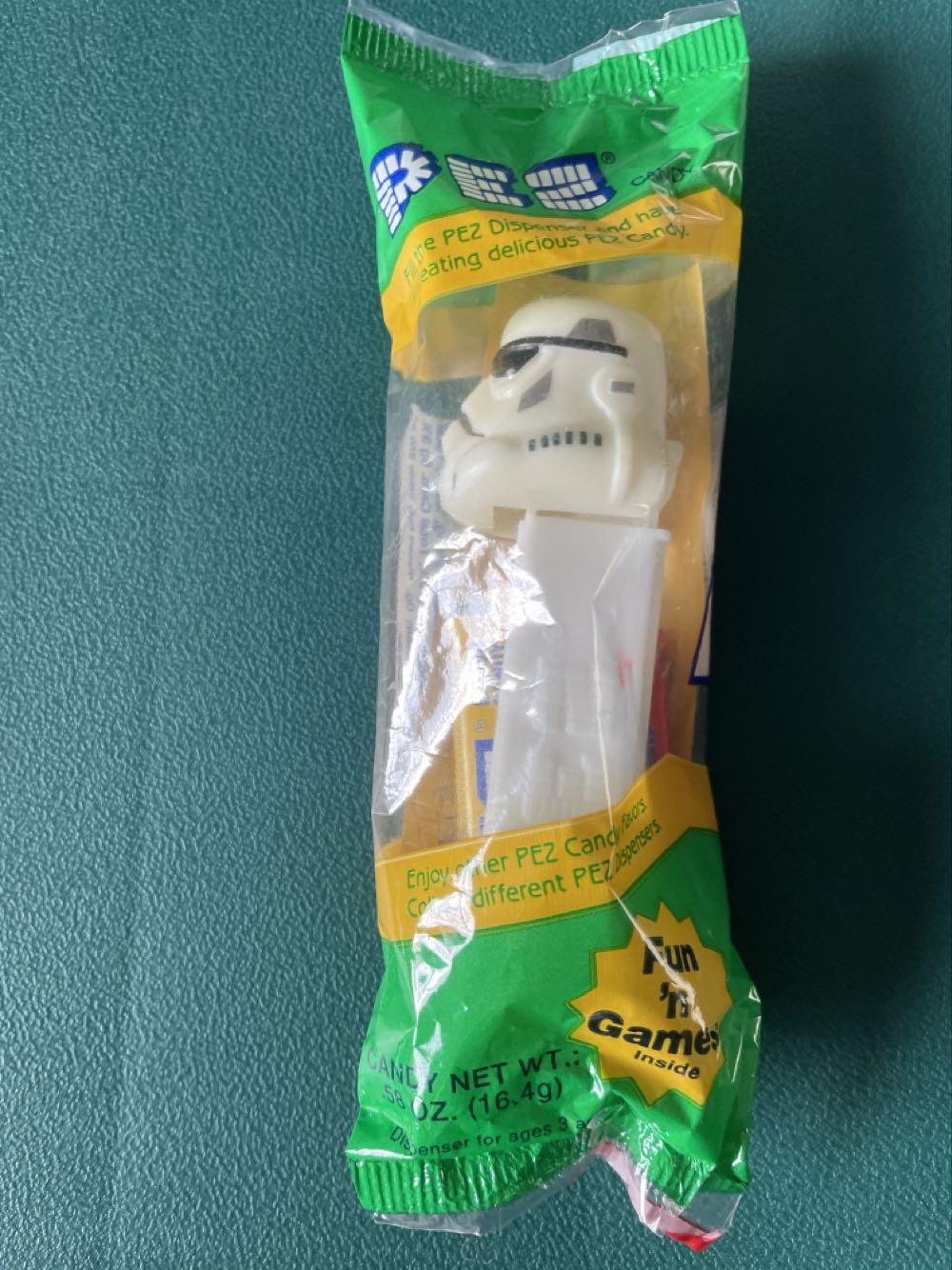 Star Wars Pez: The Porg Pez Dispenser TLJ - PEZ Candy Inc (PEZ) action figure collectible [Barcode 073621090026] - Main Image 3