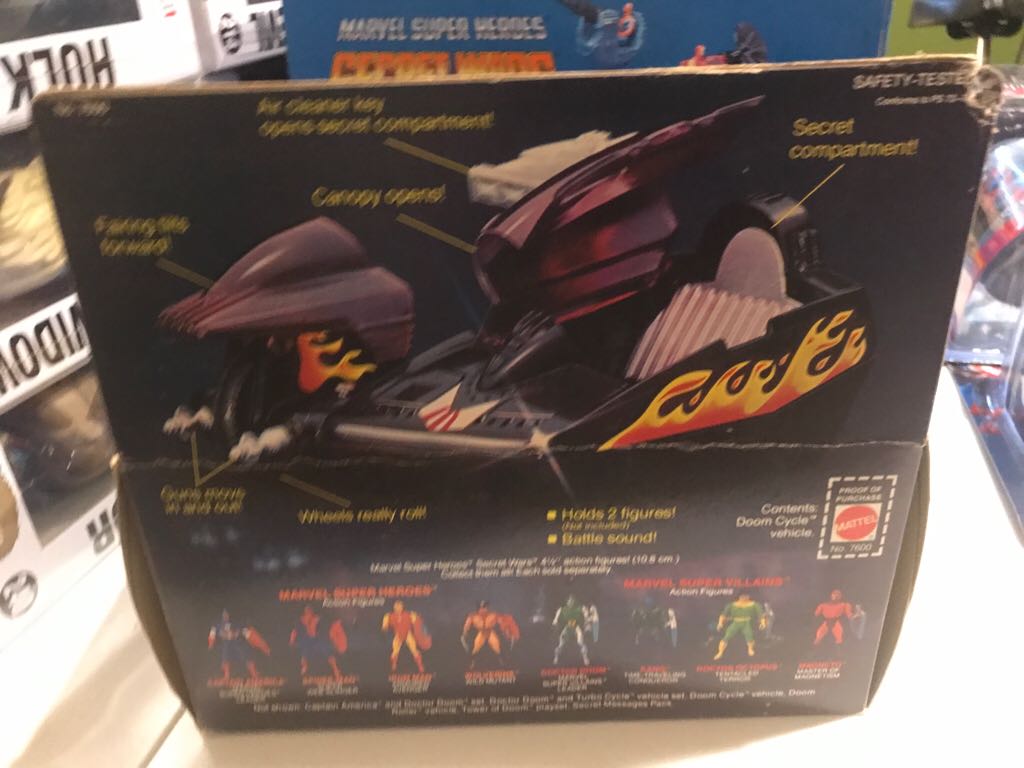 Secret Wars: Doom Cycle  action figure collectible [Barcode 074299076008] - Main Image 2