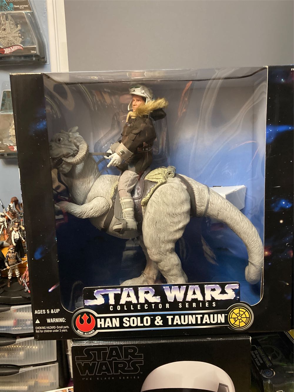 Han Solo & Tauntaun - Kenner (Star Wars: The Empire Strikes Back) action figure collectible [Barcode 076281278346] - Main Image 2