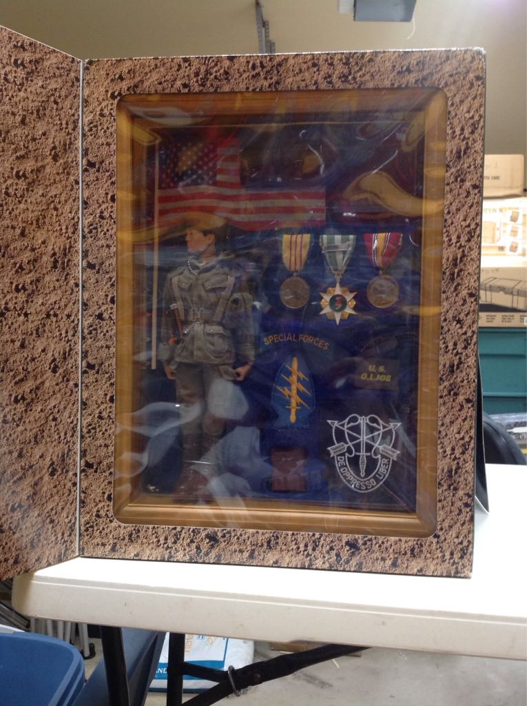 GI Joe Green Beret - Kenner (GI Joe Timeless Collection) action figure collectible [Barcode 076281570556] - Main Image 2