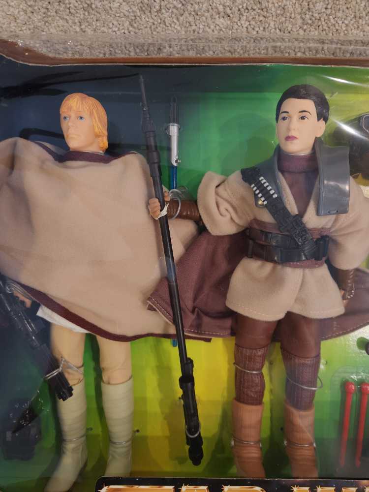 Star Wars  Luke Skywalker Tatooine, Princess Leia Boushh, Han Solo Bespin - Kenner (12” Action Collection) action figure collectible [Barcode 076281571010] - Main Image 3