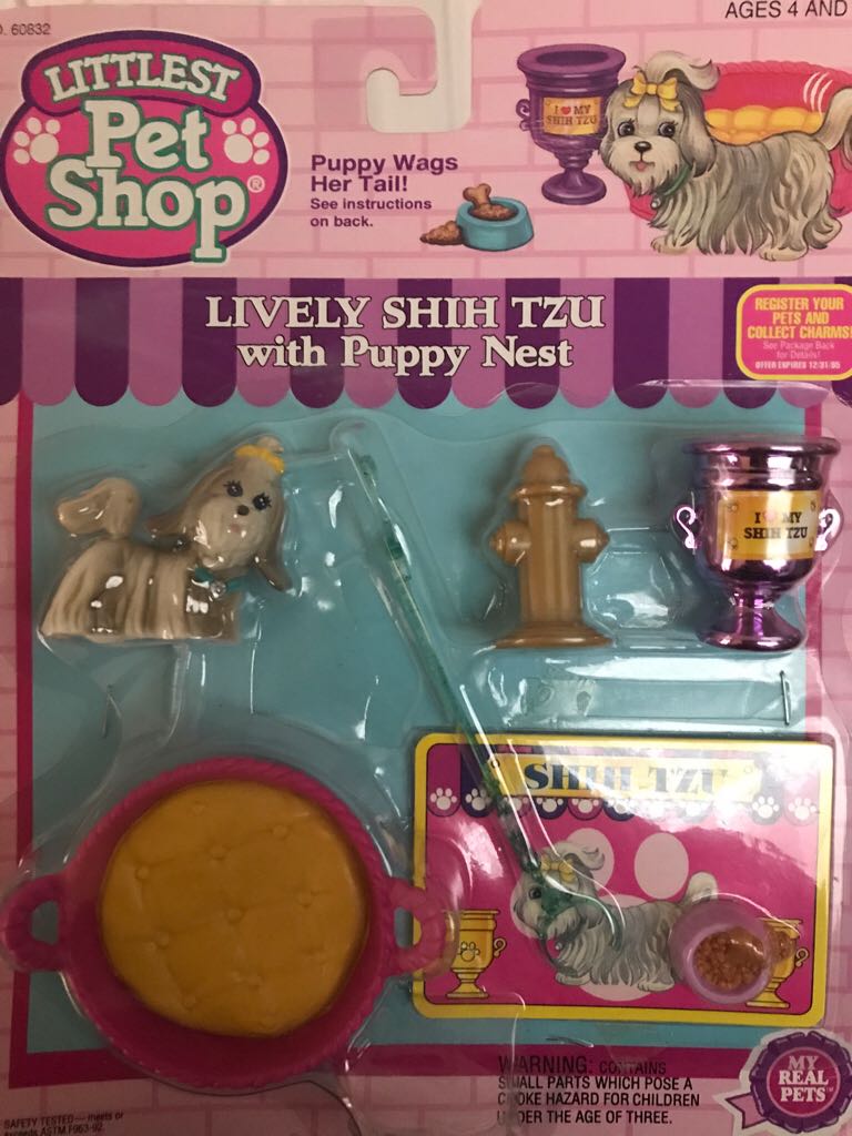 Lively Shih Tzu With Puppy Next - Kenner (Littlest Pet Shop) action figure collectible [Barcode 076281608327] - Main Image 1
