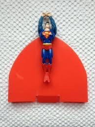 Deluxe Flying Superman with Aerodynamic Cape - Kenner (Superman The Animated Series) action figure collectible [Barcode 076281629513] - Main Image 4
