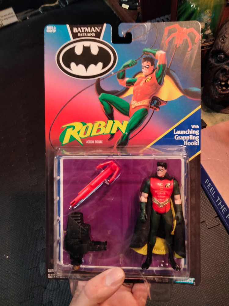 Robin (With Launching Grappling Hook) - Kenner / DC Comics (DC Comics / Batman) action figure collectible [Barcode 076281636306] - Main Image 3