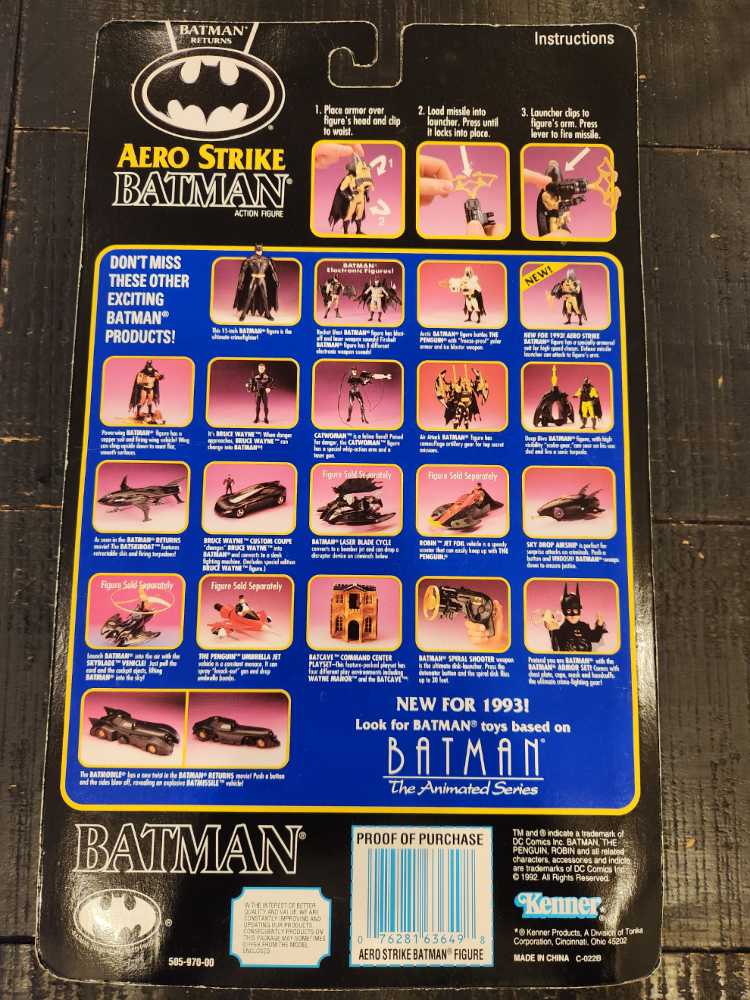 Batman Returns Aero Strike Batman Kenner 1991 - Kenner (Batman: Batman Returns) action figure collectible [Barcode 076281636498] - Main Image 2