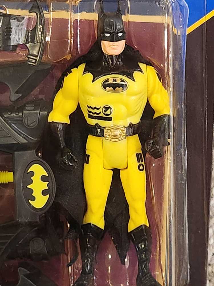 Deep Dive Batman - Kenner (Batman) action figure collectible [Barcode 076281637907] - Main Image 3