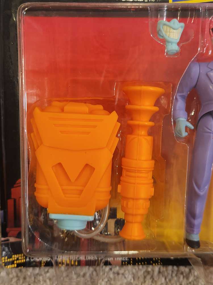 The Joker - Kenner (Batman: The Animated Series) action figure collectible [Barcode 076281640228] - Main Image 4